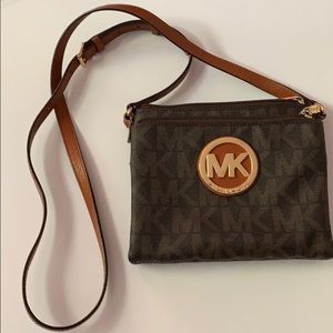 Micheal Kors Crossbody Purse
